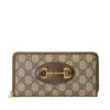 Gucci – Portefeuille Toile GG Suprême Détail Gucci Horsebit 1955 2 Gucci – Portefeuille Toile GG Suprême Détail Gucci Horsebit 1955 -Mode Accessoires Magasin 621889 92TCG 8563 001 100 0000 Light Portefeuille zipp dtail Gucci Horsebit 1955 copy