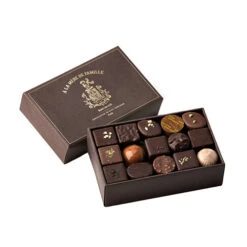 À La Mère De Famille – Coffre De Chocolats Assortis
